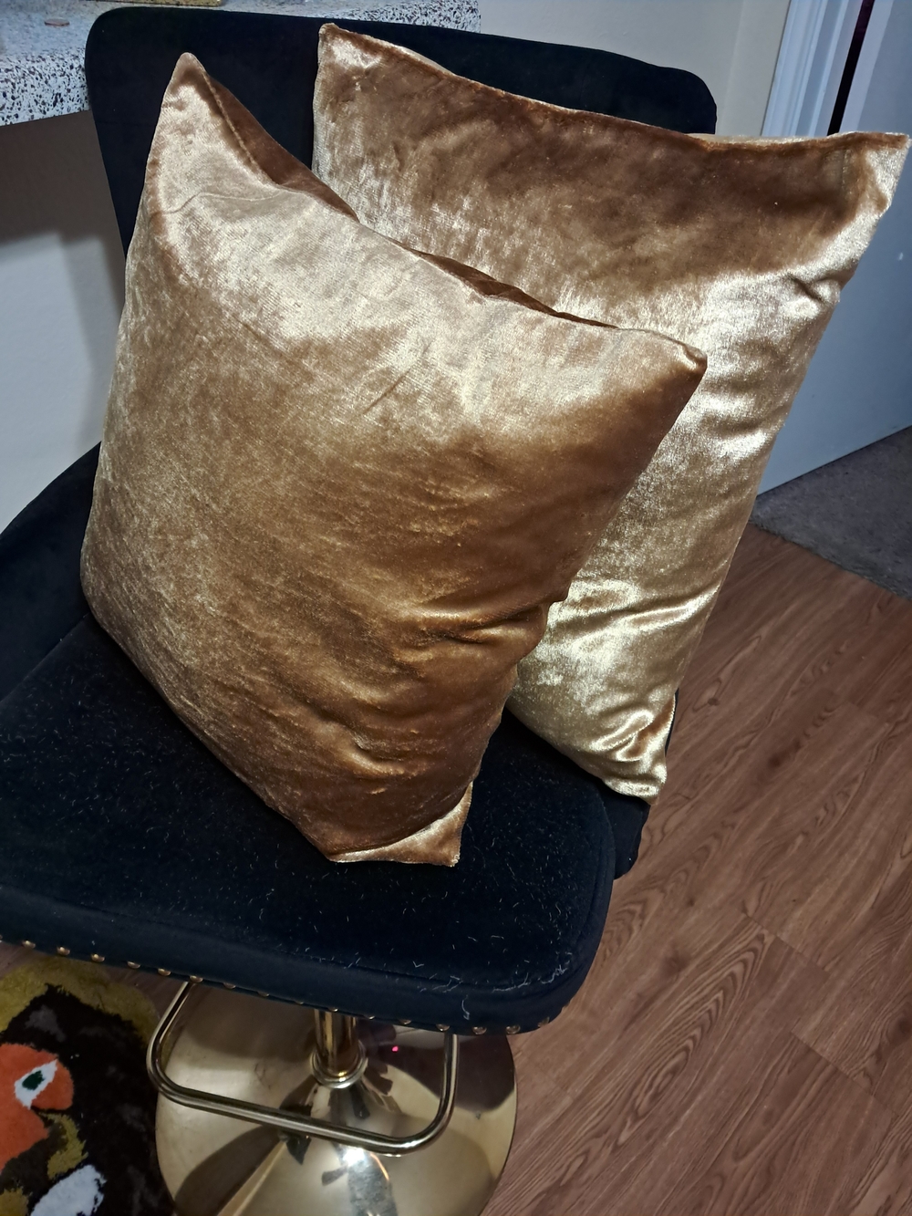Luxury Gold Velvet Decorative Throw Pillow - Elegant Home Accent